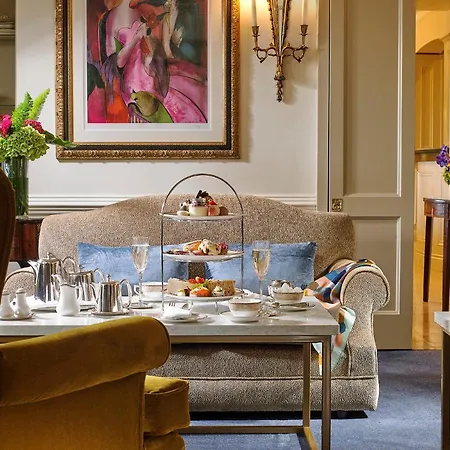 Randles Hotel 4*